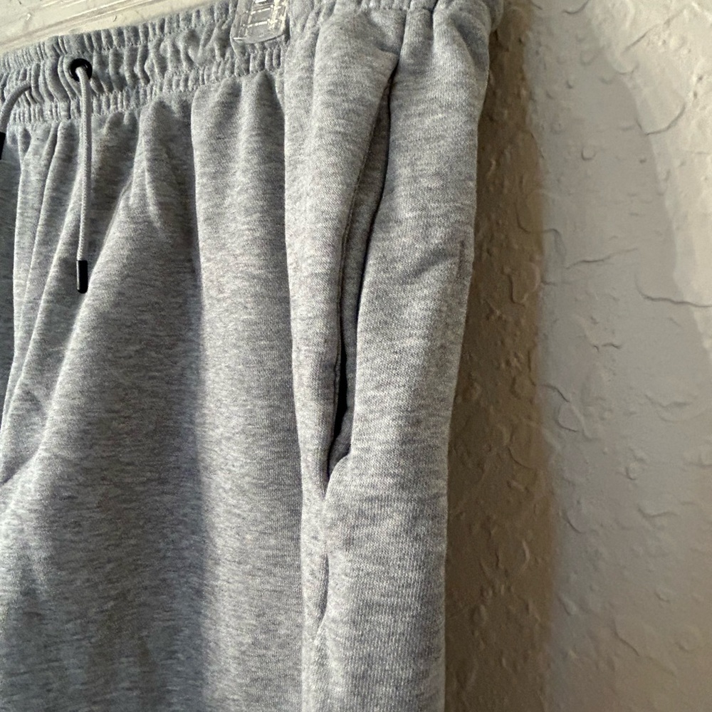 Nike Heather Gray Lounge Shorts - Picture 3 of 6